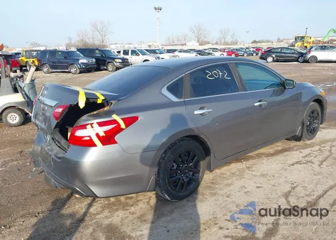 2017 Nissan Altima 2.5/2.5 S/2.5 Sl/2.5 Sr/2.5 Sv z USA, uszkodzony, nr VIN 1N4AL3AP0HN329312